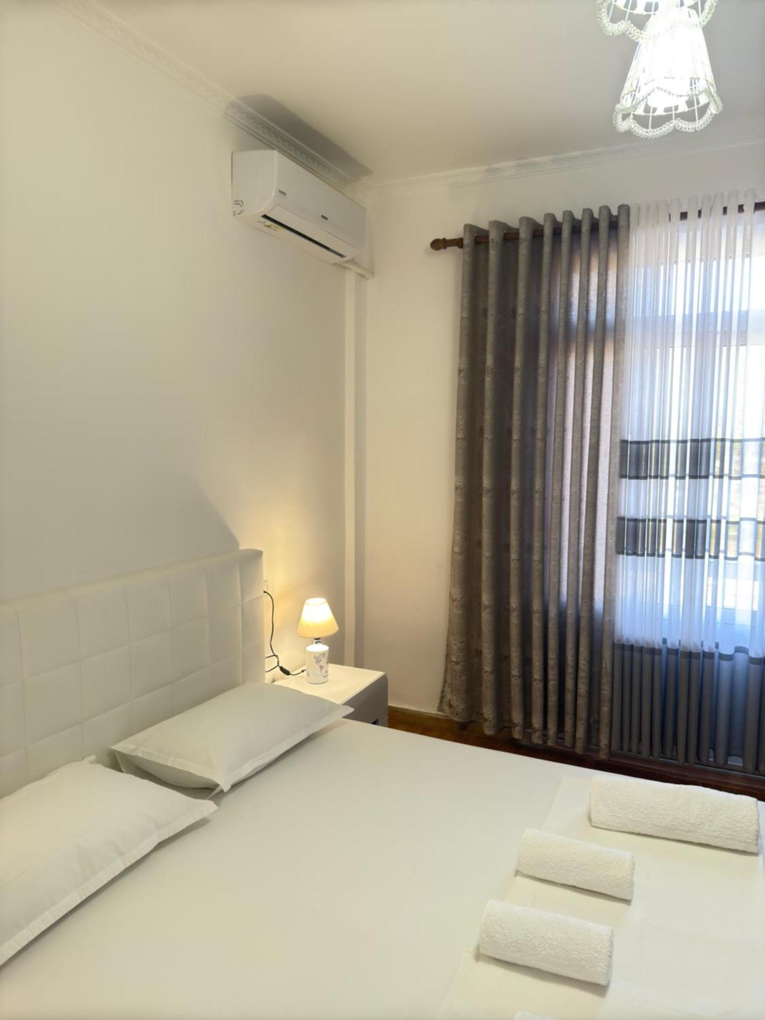 Hanna Guest House Пермет Екстер'єр фото